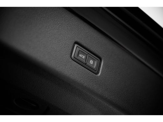 Audi Q8 Pro Line S Competition | Adaptive cruise control | Bang & Olufsen Premium 3D | Glazen panoramadak ActivLease financial lease