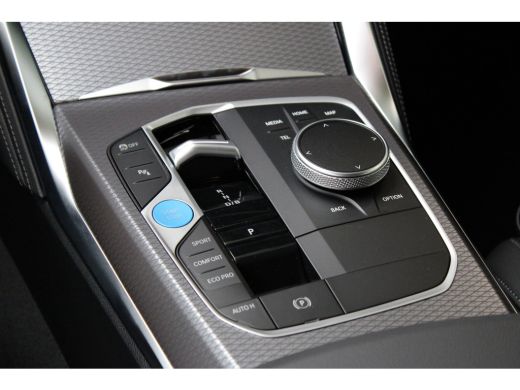 BMW i4 eDrive40 M Sport / Schuif-kanteldak / Achteruitrijcamera / Comfort Access / Adaptieve LED / Stoel... ActivLease financial lease