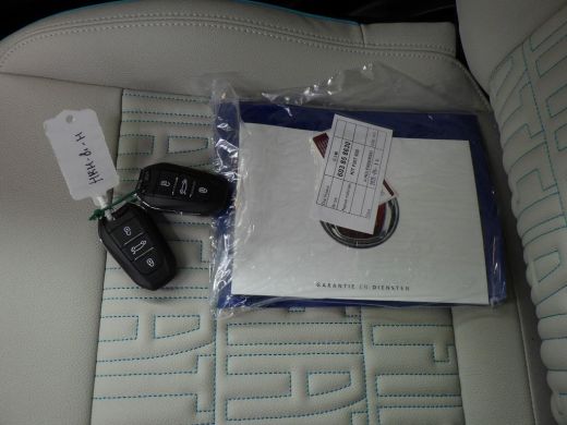 Fiat 600 1.2 Hybrid La Prima | Vol-Leder | Massage | Adaptive Cruise | Elektr. Achterklep | Stoelverwarmin... ActivLease financial lease