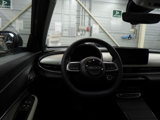 Fiat 600 1.2 Hybrid La Prima | Vol-Leder | Massage | Adaptive Cruise | Elektr. Achterklep | Stoelverwarmin... ActivLease financial lease