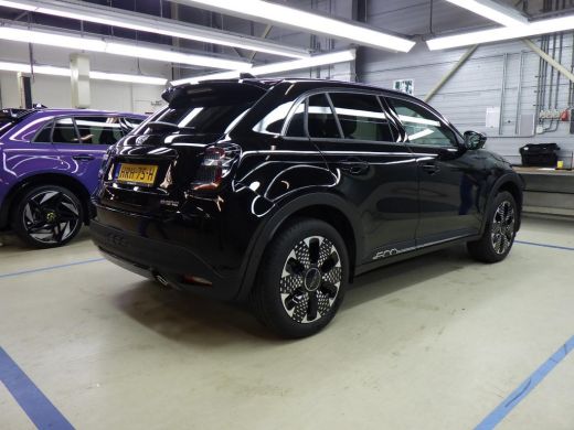 Fiat 600 1.2 Hybrid La Prima | Vol-Leder | Massage | Elektr. Stoelen | Adaptive Cruise | Elektr. Achterkle... ActivLease financial lease