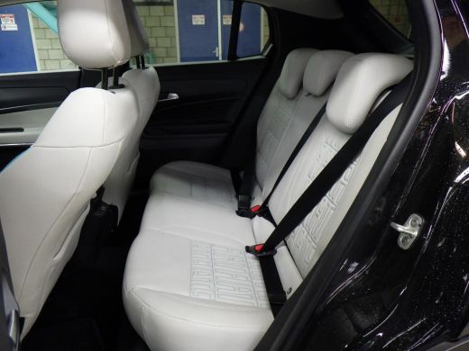 Fiat 600 1.2 Hybrid La Prima | Vol-Leder | Massage | Elektr. Stoelen | Adaptive Cruise | Elektr. Achterkle... ActivLease financial lease