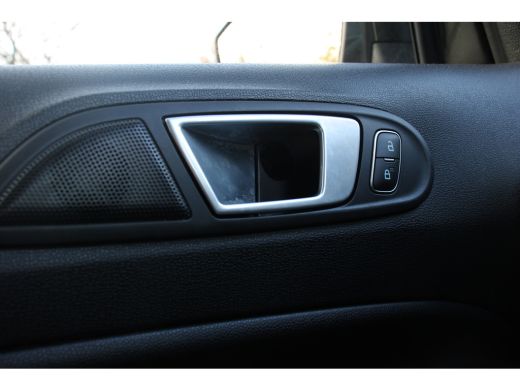 Ford EcoSport 1.0EB ULTIMATE | NL-AUTO! | 1 EIGENAAR! | NAVI | PARK SENS | CRUISE | DEALER OH! | 16" LMV | PRAC... ActivLease financial lease