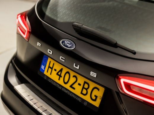 Ford Focus 1.0 EcoBoost Titanium Sport Automaat (APPLE CARPLAY, GROOT NAVI, CLIMATE, TREKHAAK, SPORTSTOELEN,... ActivLease financial lease