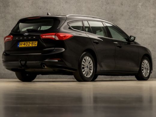 Ford Focus 1.0 EcoBoost Titanium Sport Automaat (APPLE CARPLAY, GROOT NAVI, CLIMATE, TREKHAAK, SPORTSTOELEN,... ActivLease financial lease