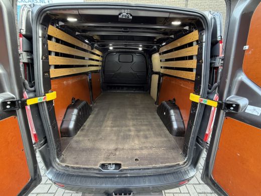 Ford Transit Custom 300 2.0 TDCI 130PK EURO 6 L2H1 Limited Automaat/CarPlay/trekhaak ActivLease financial lease
