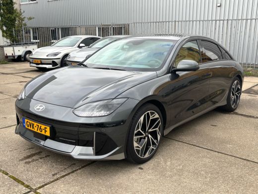 Hyundai IONIQ 6 Lounge Sky 77.4 kWh | Cruise control adaptief met Stop&Go en stuurhulp | Dodehoekdetectie met cor... Hyundai IONIQ 6 Lounge Sky 77.4 kWh | Cruise control adaptief met Stop&Go en stuurhulp | Dodehoekdetectie met cor...