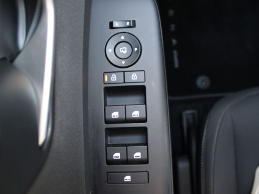 Hyundai Kona Comfort Smart 65.4 kWh | Cruise control adaptief met Stop&Go en stuurhulp | Dodehoekdetectie met ... ActivLease financial lease