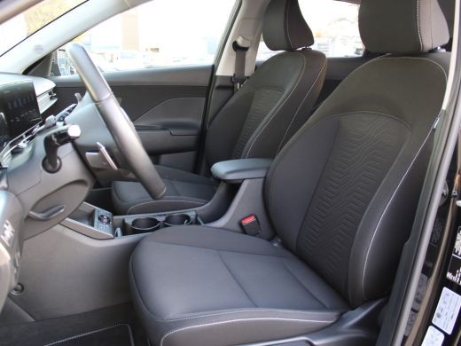 Hyundai Kona Comfort Smart 65.4 kWh | Cruise control adaptief met Stop&Go en stuurhulp | Dodehoekdetectie met ... ActivLease financial lease