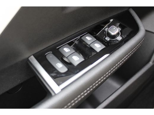 Opel Astra Sports Tourer 1.6 180pk Hybrid Elegance AUTOMATIC | Elektrisch bedienbare achterklep met sensorst... ActivLease financial lease