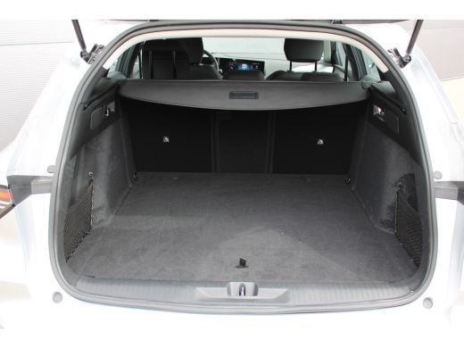 Opel Astra Sports Tourer 1.6 TURBO 180PK HYBRID AUTOMAAT | Achterbank in delen neerklapbaar | Airco | Airco ... ActivLease financial lease