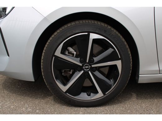 Opel Astra Sports Tourer 1.6 TURBO 180PK HYBRID AUTOMAAT | Achterbank in delen neerklapbaar | Airco | Airco ... ActivLease financial lease