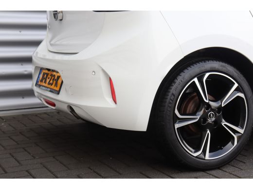 Opel Corsa 1.2 75PK 5-DRS ELEGANCE GS-LINE / NAVI / LEDER / CLIMA / LED / PDC / 17" LMV / UNIEK / CAMERA / P... ActivLease financial lease