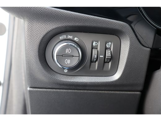 Opel Corsa 1.2 75PK 5-DRS ELEGANCE GS-LINE / NAVI / LEDER / CLIMA / LED / PDC / 17" LMV / UNIEK / CAMERA / P... ActivLease financial lease