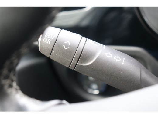 Opel Corsa 1.2 75PK 5-DRS ELEGANCE GS-LINE / NAVI / LEDER / CLIMA / LED / PDC / 17" LMV / UNIEK / CAMERA / P... ActivLease financial lease