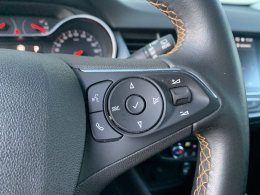 Opel Crossland X 1.2 Turbo Innovation Airco | AGR-Stoelen | Camera | Cruise Control | Keyless | LED | Navi | PDC V... ActivLease financial lease