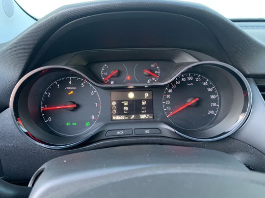 Opel Crossland X 1.2 Turbo Innovation Airco | AGR-Stoelen | Camera | Cruise Control | Keyless | LED | Navi | PDC V... ActivLease financial lease