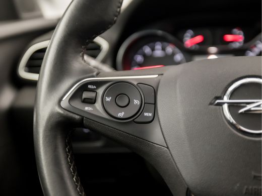 Opel Grandland X 1.2 Turbo Sport (APPLE CARPLAY, GROOT NAVI, LEDER, CLIMATE, CAMERA, LED KOPLAMPEN, SPORTSTOELEN, ... ActivLease financial lease