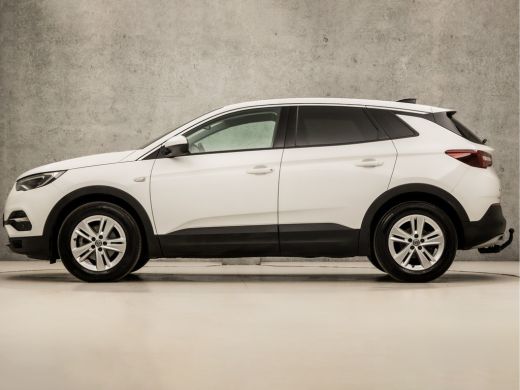 Opel Grandland X 1.2 Turbo Sport (APPLE CARPLAY, GROOT NAVI, LEDER, CLIMATE, CAMERA, LED KOPLAMPEN, SPORTSTOELEN, ... ActivLease financial lease