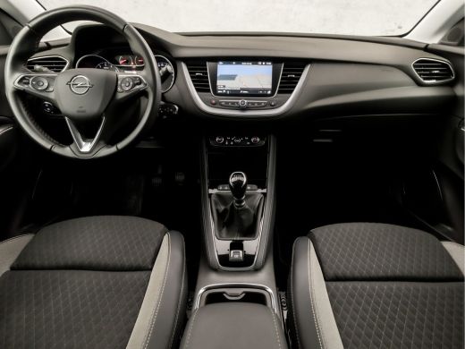 Opel Grandland X 1.2 Turbo Sport (APPLE CARPLAY, GROOT NAVI, LEDER, CLIMATE, CAMERA, LED KOPLAMPEN, SPORTSTOELEN, ... ActivLease financial lease
