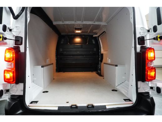 Opel Vivaro 2.0D L3 180pk Automaat | Betimmering | Navigatie | Stuurverwarming | Dodehoek-Detectie | Climate ... ActivLease financial lease