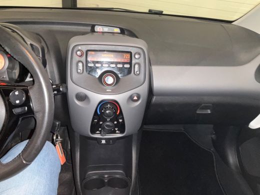 Peugeot 108 1.0 e-VTi Active ActivLease financial lease