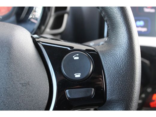 Peugeot 108 1.0 e-VTi Allure | Navi by app | Camera | Climate control | All season | 51.000km | LED | Mistlam... ActivLease financial lease