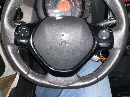 Peugeot 108 1.0 e-VTi Style ActivLease financial lease