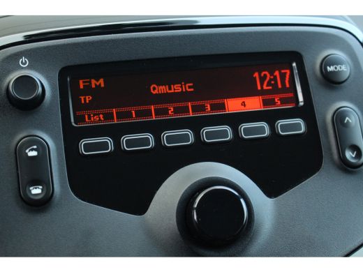 Peugeot 108 1.0 e-VTi Style | Airco | Limiter | Elek. Spiegels | Elek. Ramen | Mistlampen | Airco | Limiter |... ActivLease financial lease