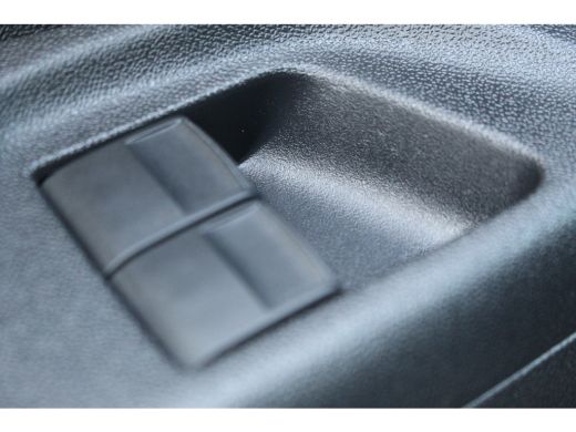 Peugeot 108 1.0 e-VTi Style | Airco | Limiter | Elek. Spiegels | Elek. Ramen | Mistlampen | Airco | Limiter |... ActivLease financial lease