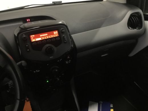 Peugeot 108 1.0 e-VTi Style ActivLease financial lease