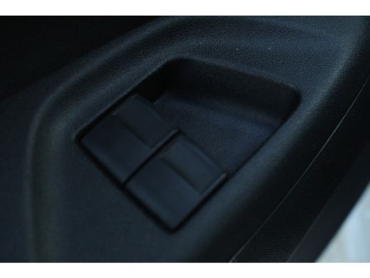 Peugeot 108 1.0 e-VTi Style | Bluetooth | Airco | Mistlampen | Centr. Vergrendeling | Elek. Ramen | Bluetooth... ActivLease financial lease