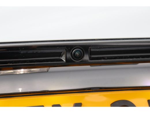 Peugeot 2008 1.2 PURETECH 130PK ALLURE PACK AUTOMAAT / NAVI / LEDER / CLIMA / LED / PDC / 17" LMV / CAMERA / W... ActivLease financial lease