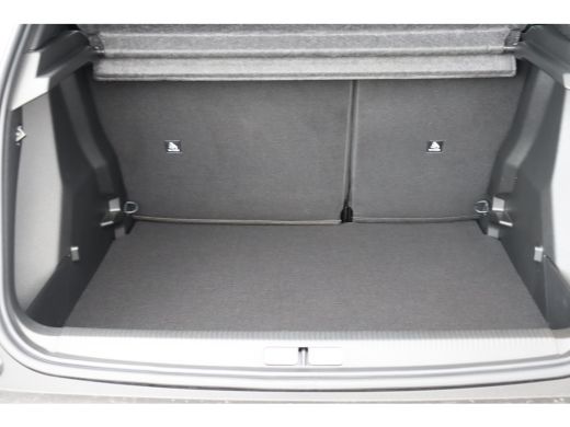 Peugeot 2008 1.2 PURETECH 130PK ALLURE PACK AUTOMAAT / NAVI / LEDER / CLIMA / LED / PDC / 17" LMV / CAMERA / W... ActivLease financial lease