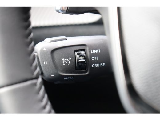 Peugeot 2008 1.2 PURETECH 130PK ALLURE PACK AUTOMAAT / NAVI / LEDER / CLIMA / LED / PDC / 17" LMV / CAMERA / W... ActivLease financial lease