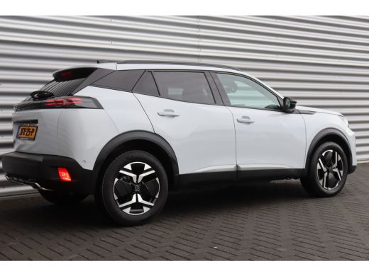 Peugeot 2008 1.2 PURETECH 130PK ALLURE PACK AUTOMAAT / NAVI / LEDER / CLIMA / LED / PDC / 17" LMV / CAMERA / W... ActivLease financial lease