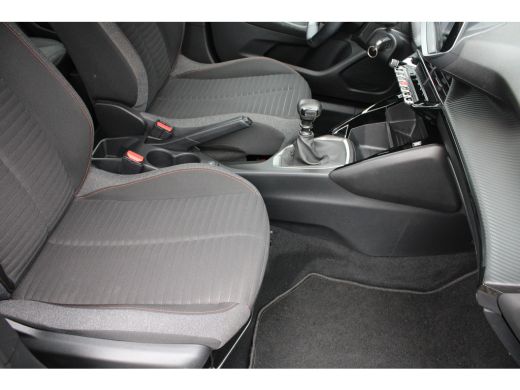 Peugeot 2008 1.2 PureTech Active | Navigatie | Apple carplay | Parkeersensoren | Cruise control | 43.000km | ActivLease financial lease