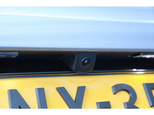 Peugeot 208 1.2 PURETECH 100PK GT PACK / NAVI / LEDER / CLIMA / PDC / 17" LMV / CAMERA / KEYLESS / ADAPT. CRU... ActivLease financial lease