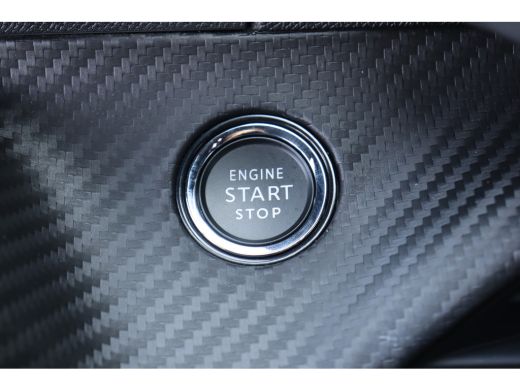 Peugeot 208 1.2 PURETECH 100PK GT PACK / NAVI / LEDER / CLIMA / PDC / 17" LMV / CAMERA / KEYLESS / ADAPT. CRU... ActivLease financial lease