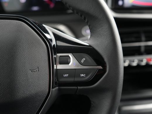Peugeot 208 1.2 PureTech Allure | Achteruitrijcamera | Camera voor | Cruise control adaptief ActivLease financial lease