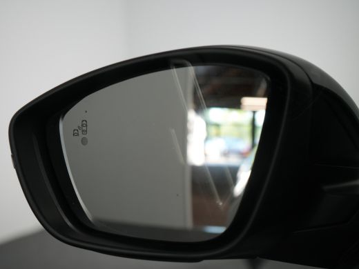 Peugeot 208 1.2 PureTech Allure | Achteruitrijcamera | Camera voor | Cruise control adaptief ActivLease financial lease
