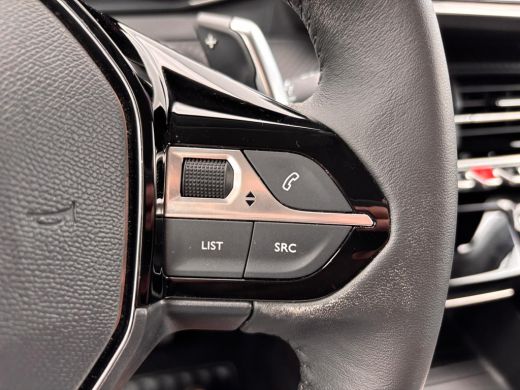 Peugeot 208 Hybrid 100 PK e-DCS6 Allure | Automaat | Navigatie | Stoelverwarming | Camera | Apple Carplay / A... ActivLease financial lease