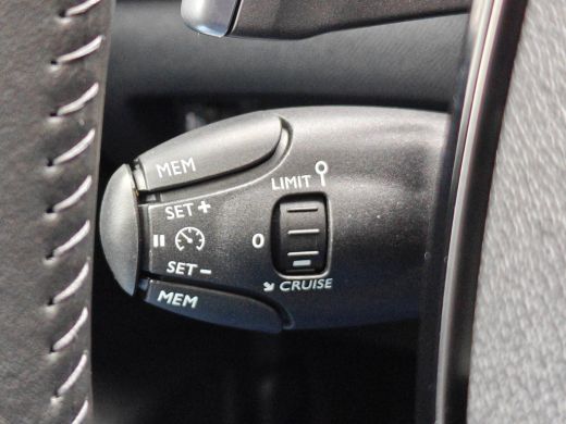 Peugeot 208 Style Hybrid 110pk Automaat | Airconditioning | Cruise control met instelbare snelheidsbegrenzer ... ActivLease financial lease