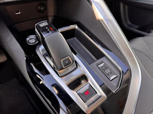 Peugeot 3008 1.2 130PK Allure Automaat | Camera | Navigatie | Keyless | Apple Carplay / Android Auto | Chroom ... ActivLease financial lease