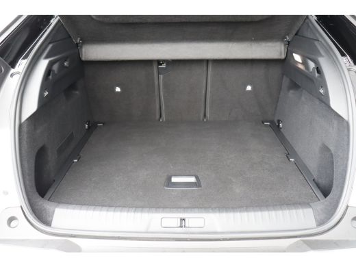 Peugeot 3008 1.2 HYBRID 145PK GT AUTOMAAT / NAVI / LEDER / CLIMA / LED / PDC / 19" LMV / CAMERA / WINTERPAKKET... ActivLease financial lease