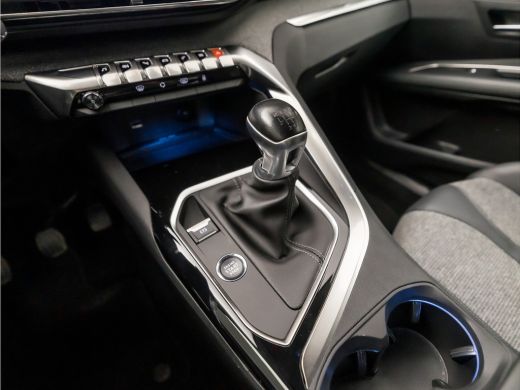 Peugeot 3008 1.2 PureTech Premium Sport (APPLE CARPLAY, GROOT NAVI, KEYLESS, LEDER, 360 CAMERA, SPORTSTOELEN, ... ActivLease financial lease