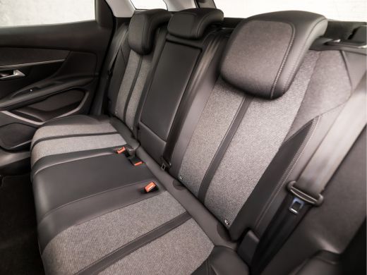 Peugeot 3008 1.2 PureTech Premium Sport (APPLE CARPLAY, GROOT NAVI, KEYLESS, LEDER, 360 CAMERA, SPORTSTOELEN, ... ActivLease financial lease