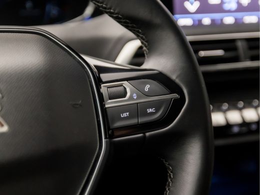 Peugeot 3008 1.2 PureTech Premium Sport (APPLE CARPLAY, GROOT NAVI, KEYLESS, LEDER, 360 CAMERA, SPORTSTOELEN, ... ActivLease financial lease