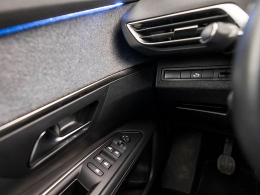 Peugeot 3008 1.2 PureTech Premium Sport (APPLE CARPLAY, GROOT NAVI, KEYLESS, LEDER, 360 CAMERA, SPORTSTOELEN, ... ActivLease financial lease