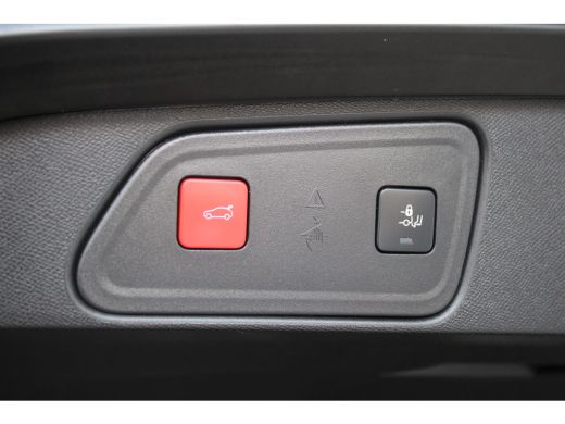 Peugeot 3008 1.2 Turbo 130-PK EAT8 AUTOMAAT GT PARKEERCAMERA | STOELVERWARMING | NAVI | CARPLAY | ADAPTIVE CRU... ActivLease financial lease